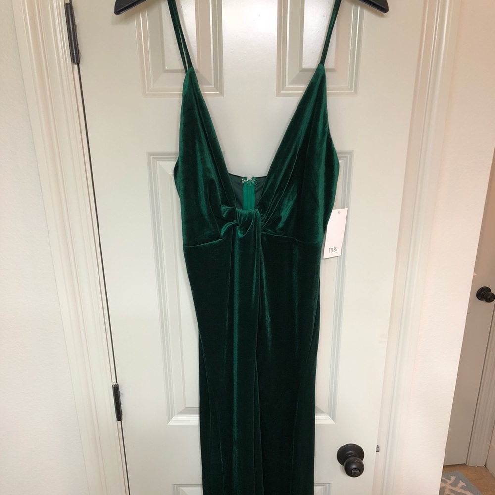 NWT Tobi Green Velvet Maxi Dress
